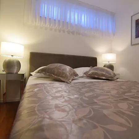 Niko 2 Apartment